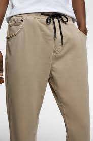 H&m vous propose une large gamme de joggings pour homme pour différentes occasions. Pantalon Court Soft Biker Jogger Jeans Homme Zara Belgique Pantalon Court Court