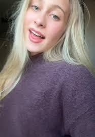 Erin Parnell's Instagram, Twitter & Facebook