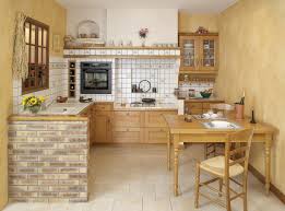Un aire tradicional que nos lleva a lugares lejanos en como podemos ver en las imágenes, encimeras de mármol combinan de maravilla en muebles de cocina. Cocina Rustica En Forma De L Imagenes Y Fotos