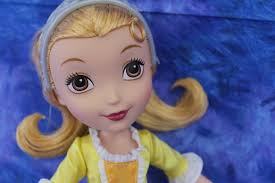 Dolly Review: Sofia the First 10″ Princess Amber
