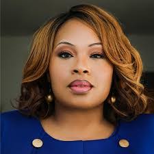 Janelle Simmons's Instagram, Twitter & Facebook