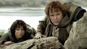 Passend zum drehende der ersten staffel wurde ein erstes bild enthüllt. Deutliche Kritik An Der Herr Der Ringe Serie Riesige Welt Sorgt Fur Spott Kino De