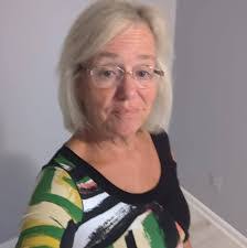 Donna Struble's Instagram, Twitter & Facebook