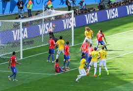 Brazil topped group b with 3 wins and one draw, meanwhile the winner of this pair will face the winner of peru vs paraguay. Datei Brazil Vs Chile In Mineirao 07 Jpg Wikipedia