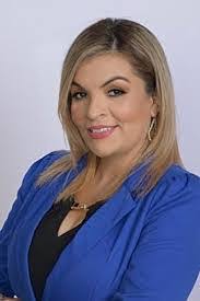 Karla Pastore's Instagram, Twitter & Facebook