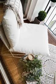 Bahçe ve balkonları daha yaşanılacak bir hale getirecek bambu, rattan ve hasır bahçe mobilyaları ve balkon mobilyaları kampanyalı fiyatlarıyla vivense'de. Dekorationsidee Kleiner Balkon Trifft Auf Die Ikea Havsten Kollektion