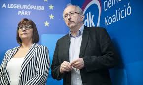Kerületi polgármester szerint most már nem elég, hogy a kormány bértámogatást nyújt a vendéglátósoknak. Niedermuller Peter Archivum Pestisracok
