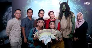 Sudah lama sekali mbok rondo ingin mempunyai seorang anak. Thalia Ivanka Promo Suatukala Timun Mas Ijo 2