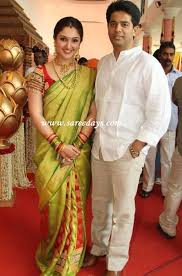 Gold And Diamond Jewellery Designs Sridevi And Preetha Vijaykumar In Temple Jewellery At Sneha S Indian Bridal Outfits Indian Bridal Wear Indian Bridal Sarees