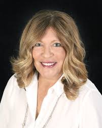 Donna Stroh's Instagram, Twitter & Facebook