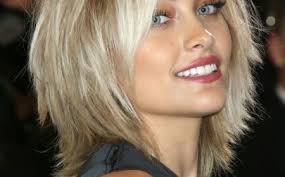 1001 Idees De Coupe Courte Pour Cheveux Fins Et Plats Archzine Fr En 2020 Coupe Courte Cheveux Fins Coupe De Cheveux Cheveux Courts Tres Fins