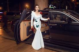 Kiều nữ và đại gia là phim truyền hình nổi tiếng làm nên tên tuổi của dàn diễn viên như: Dan Kiá»u Ná»¯ Va Ä'áº¡i Gia Sau 12 NÄƒm Ly Nha Ká»³ Giau Khet Tiáº¿ng Váº«n Thua Hoa Háº­u