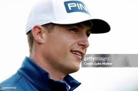 689 Calum Green Photos & High Res Pictures