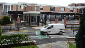 As of 2012 most of its approximately 2,000 students live in the 7th and 15th arrondissements. Des Hausses D Effectifs Difficiles A Gerer Au College Victor Duruy De Chalons En Champagne