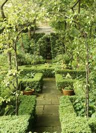 With The Addition Of A Fountain Or Two Small Gartendesign Ideen Garten Und Outdoor Traumgarten