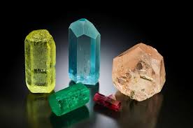 The Different Beryl Varieties With Photos Minerals And Gemstones Gems And Minerals Crystals And Gemstones