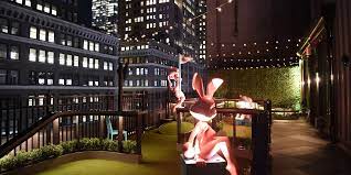 Wouldn't want it any other way but the views of the empire state. Magic Hour Rooftop Bar Nyc Review What To Expect At Moxy Hotel S New Rooftop Bar