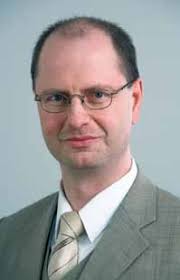 Coole Technik mit Roberta +++ Racing is Life +++ +++ Bachelor mit Turbo +++  Studienvergleich Deutschland