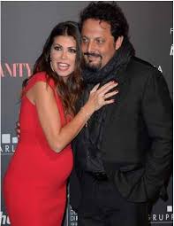 Dopo cinque anni i due però si separano e nello stesso anno si lega a flora canto, ex fidanzata di filippo bisciglia. Flora Canto Archivi Il Blog Di Uomini E Donne