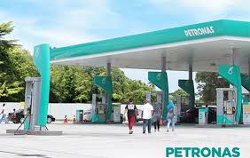 Sometimes kesian them carry gas tong so heavy and tip them off rm1 or rm2 for their hardwork. Petrol World Malaysia Petronas Posts Increase In Profit For 2017