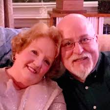 Hamilton County Courthouse at dusk.