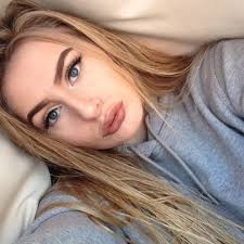 Rosie Pearson (@lmaorosiex)