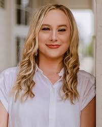 Michelle Zahn's Instagram, Twitter & Facebook