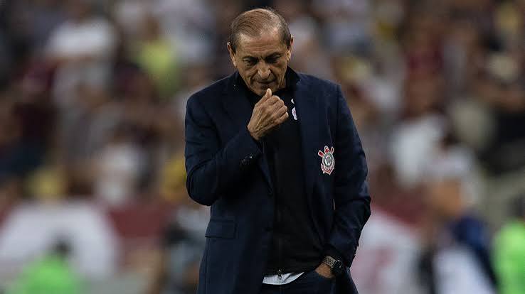 Enquete: o Corinthians acertou ao demitir Ram&oacute;n D&iacute;az? Vote | CNN Brasil