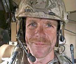 Gallagher has been charged with killing a wounded isis prisoner of war, who navy i can tell you he certainly never ordered anybody to appear in any photos with a dead isis fighter, sullivan. Hochdekorierter Kriegsheld Oder Eiskalter Morder In Den Usa Muss Sich Der Navy Seals Soldat Edward Gallagher Vor Gericht Verantworten Weil Er Einen Verwundeten Terroristen Erstochen Haben Soll