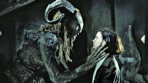 La forma dell'acqua è un film che parla di molte più cose di cui una sintetica sinossi può descrivere. La Forma Dell Acqua The Shape Of Water Film 2018