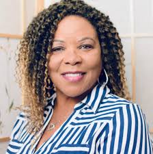 Darla Simpson's Instagram, Twitter & Facebook