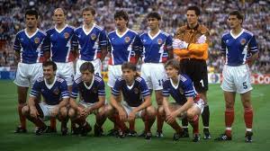 Negli anni '80 e '90 il livello dei portieri italiani era davvero elevato e in quel ruolo gli azzurri in questo articolo ci soffermeremo sui portieri che difesero la porta della nazionale dal 1990 al 1999. Il Calcio Al Tempo Di Tito Jugoslavia Una Nazionale Per Sei Stati Cinque Nazioni Quattro Lingue Tre Religioni Due Alfabeti Gioco Pulito