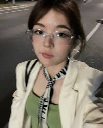 Evelyn Cloud🌌 (@eveeveevelyn_y) • Instagram photos and videos