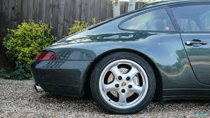 Porsche 993 993 carrera 2 targa handgeschakeld aventuragrün. Aventurine Green Metallic Porsche Colors