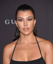 Kourtney Kardashian en guerre contre l'ex-femme de Travis Barker