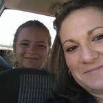 Selena Willett's Instagram, Twitter & Facebook