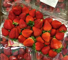 Add sliced strawberries to your breakfast cereal to start your day off right. Did You Know That One Serving Of Strawberries Has More Vitamin C Than An Orange Time To Stock Up And Dig In Strawberry Food Fresh Fruit