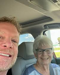 Amy Carlstrom's Instagram, Twitter & Facebook