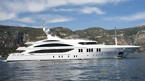 LA BLANCA Yacht Charter