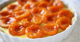 Recette La Jolie Tarte Aux Abricots Caramelises Et A La Creme Tarte Aux Abricots Recette Tarte Abricot Recettes De Cuisine