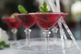 Il s'agit de la version sans alcool du vrai rainbow cocktail réalisé à l'origine avec de la vodka et du curaçao bleu. Cocktail Sans Alcool Facile Et Rafraichissant A L Hibiscus Recette Par Valerie Du Blog 1 2 3 Degustez