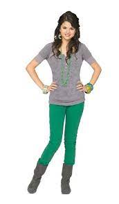 Selena Gomez As Alex Russo In Wizards Of Waverly Place Wizards Of Waverly Place Photo Shoot Selena Gomez Outfits Selena Gomez Photos Selena Gomez
