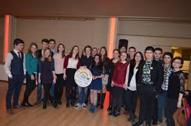 Mâine el va da startul, cu un scurt recital, competiţiei de talente a şcolii transylvania college. Raluca Hodrea On Twitter Transylvania College Open Financial Debate Competition Ardortrans Transylvaniacol Globalmoneyweek Childfinance Http T Co A9eidgtnau