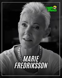 One-half of the pop rock duo Roxette, the group known for singles like  "Listen to Your Heart" and "Dangerous." She attended a music college and  performed in local theaters. She had surgery