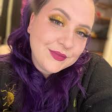 It's giving C-3PO honestly . @fentybeauty foundation @bhcosmetics blush  @nyxcosmetics brows and liner @colourpopcosmetics eyeshadow and lips  @eylureofficial lashes @arcticfoxhaircolor hair colour purple AF  @onlinemakeupacademy . #makeup #mua ...