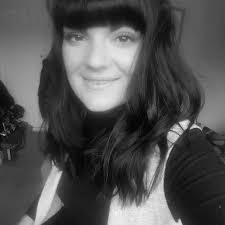 Leanne Duke's Instagram, Twitter & Facebook