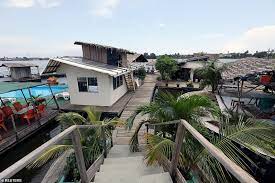 اجتمعت سعادة السيدة كانديا كاميسوكو كامار، وزيرة الدولة ووزيرة الخارجية والتكامل الأفريقي والمغتربين في جمهورية كوت ديفوار، مع السيد فهد بن محمد الخيارين، القائم Ø§Ù„Ø³ÙŠØ§Ø­Ø© ÙÙŠ Ø³Ø§Ø­Ù„ Ø§Ù„Ø¹Ø§Ø¬ Ø¬Ø²ÙŠØ±Ø© Ù…Ù† Ø²Ø¬Ø§Ø¬Ø§Øª Ø§Ù„Ø¨Ù„Ø§Ø³ØªÙŠÙƒ ØªØ¨Ù‡Ø± Ø§Ù„Ø¹Ø§Ù„Ù…