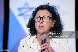 18 Photos & High Res Pictures