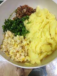 Angkat dan masukkan ke dalam mangkuk besar. Resepi Begedil Ayam Kentang