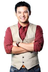 Alwyn uytingco took to instagram to declare his love for jennica garcia three weeks after the latter in an instagram post saturday, alwyn shared a photo of jennica holding a bouquet of flowers and. Alwyn Uytingco Photos Alwyn Uytingco Picture Gallery Famousfix